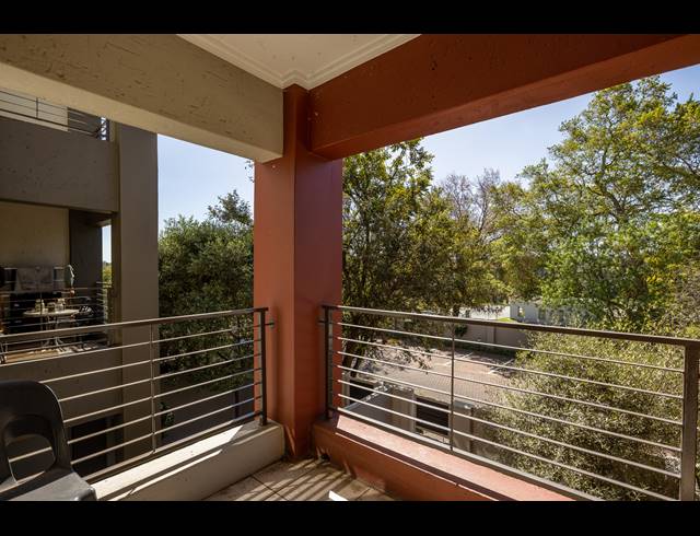 1 BEDROOM APARTMENT FOR SALE IN LONEHILL